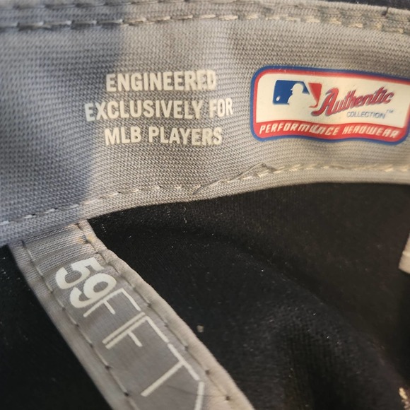 New Era MLB Fitted Ball Cap New York Yankee, size 7 1/2 - Picture 7 of 8